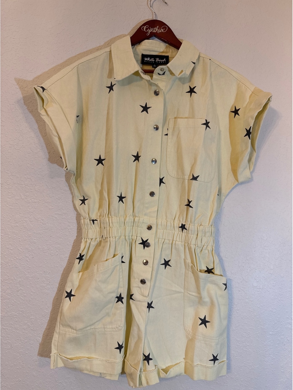 White Birch Black Label Star Print Utility Romper Size L Cream